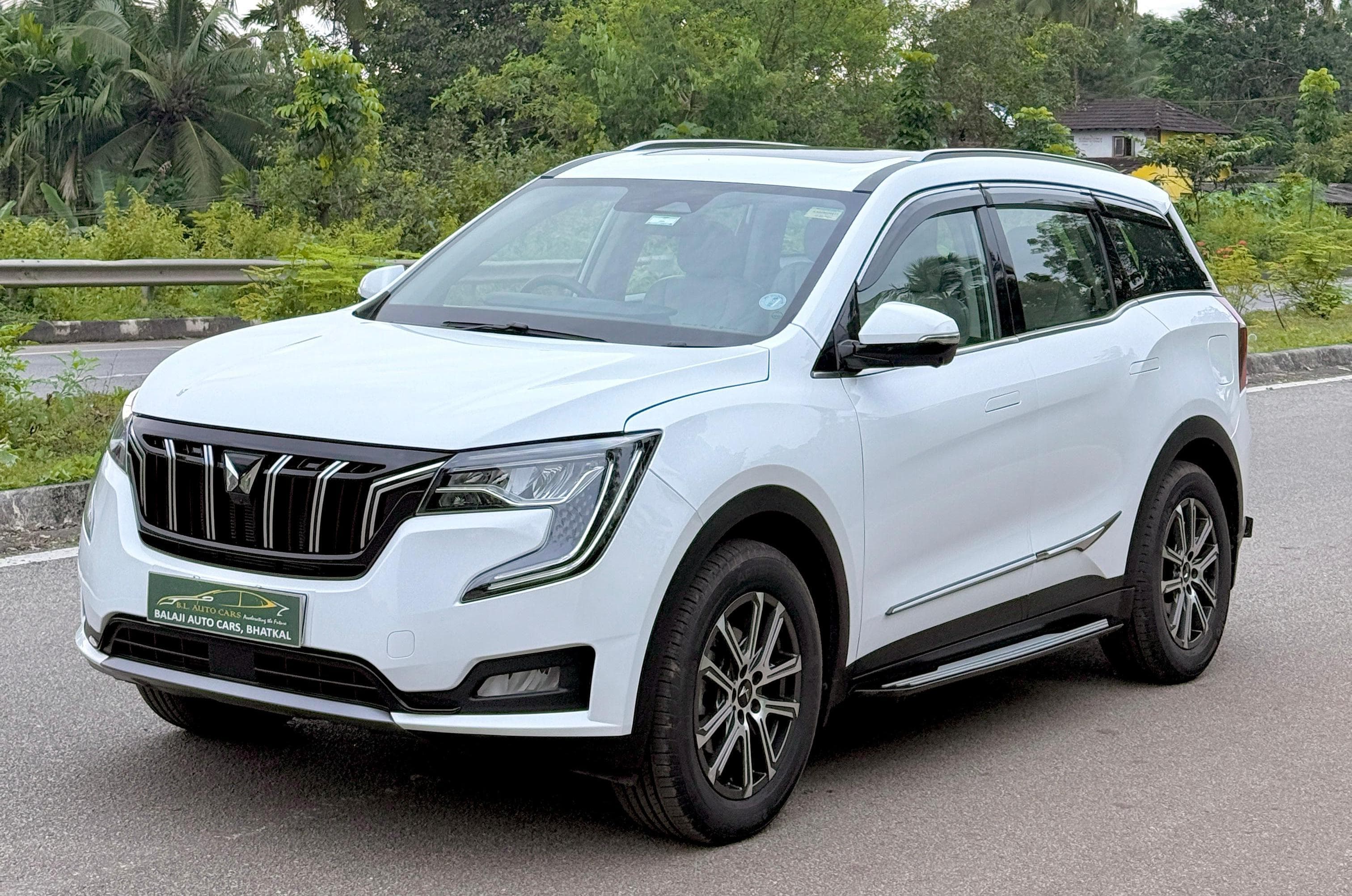 XUV 700